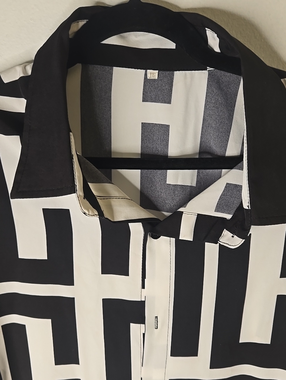 Men's Geometric Short Sleeve Shirt - Black & White - Picture 3 of 5